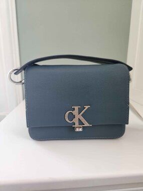 NWT Calvin Klein Jade Archive Hardware Boxy Crossbody Bag Purse